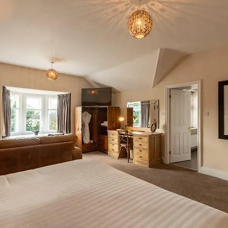 Lakes & Bowness-on-Windermere