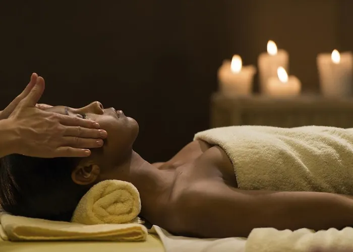 Lakes & 5* Bowness-on-Windermere