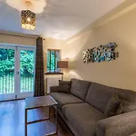 Lakes & 5* Bowness-on-Windermere