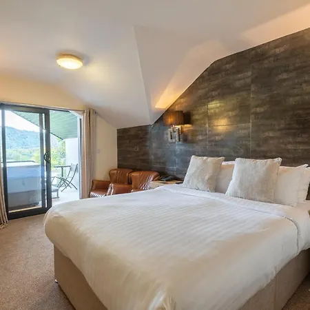 Lakes & 5* Bowness-on-Windermere