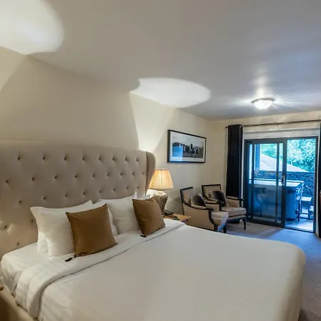 Hotel Lakes & 5*