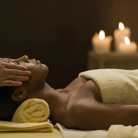 Lakes & 5* Bowness-on-Windermere