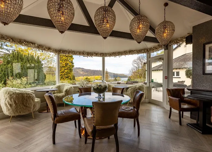 Lakes & 5* Bowness-on-Windermere